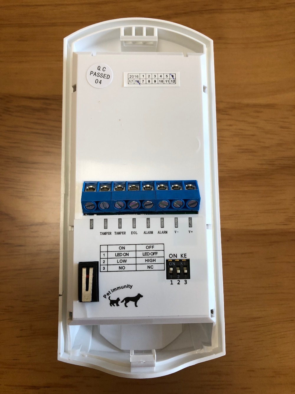 โฟกัส 12V MC-8250 เครื่องตรวจจ - Motion Sensor Pir Wired บทวิจารณ์และราคา